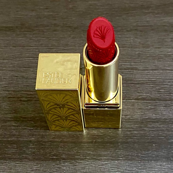 Red Velvet Estee Lauder Pure Color Envy Lipstick - Picture 1 of 3